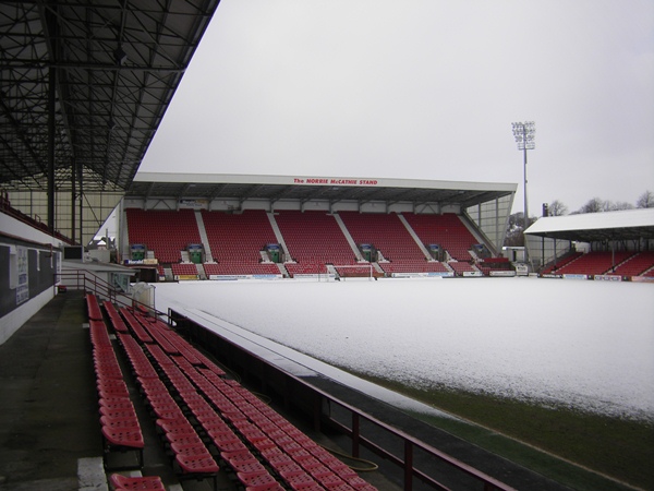Dunfermline - Allan Oyirwoth